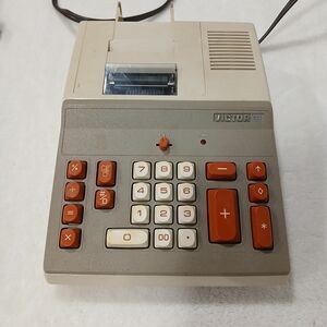 Vintage Victor 100 Electronic Printing Calculator Adding Machine Works 1970s